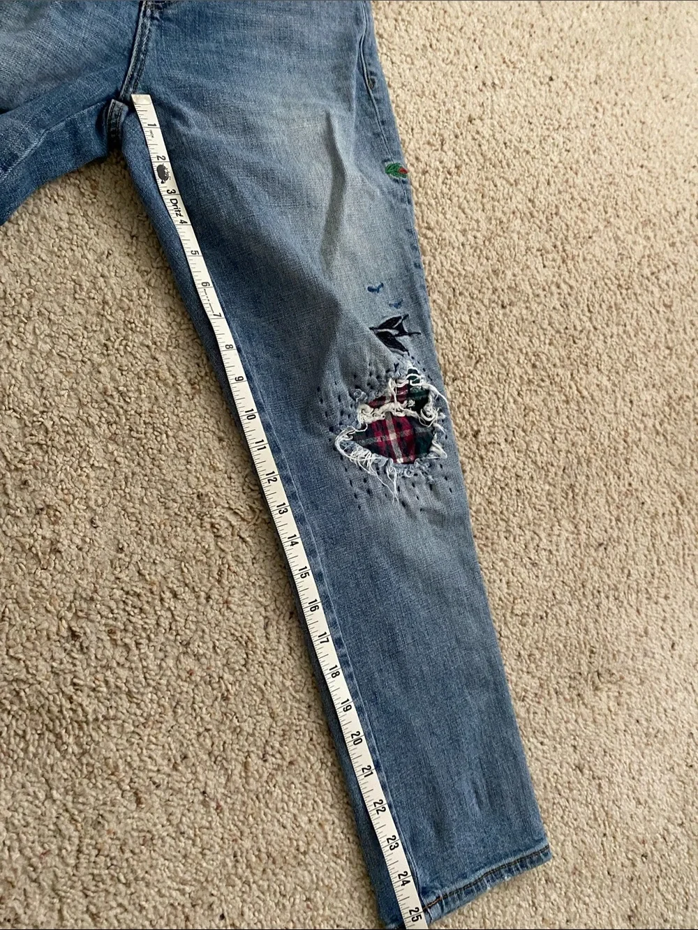 GAP Embroidered/Patched Best Girlfriend Jeans. 30R. - Picture 9 of 12